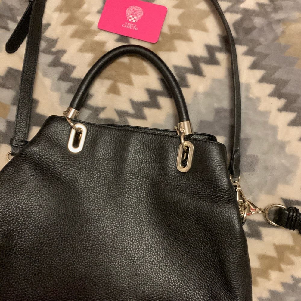 VINCE CAMUTO
Elva Leather Satchel